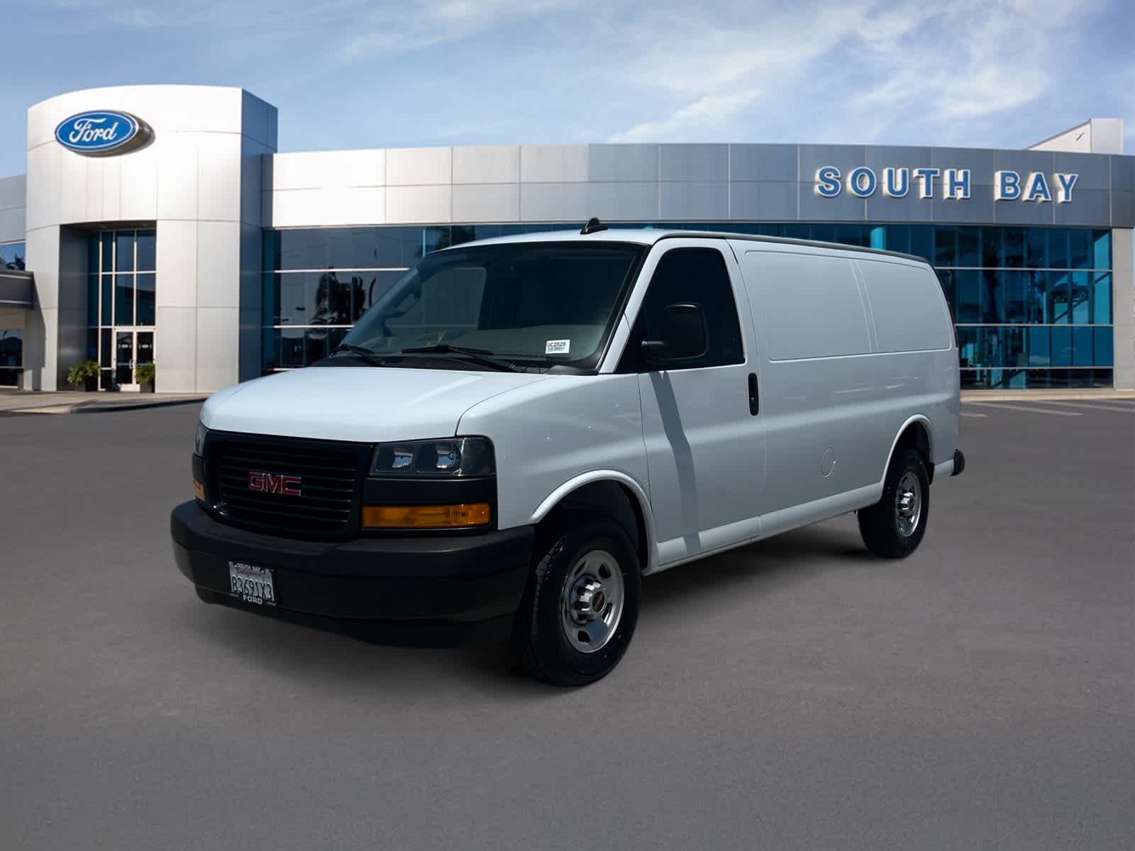 2023 GMC Savana Cargo Van